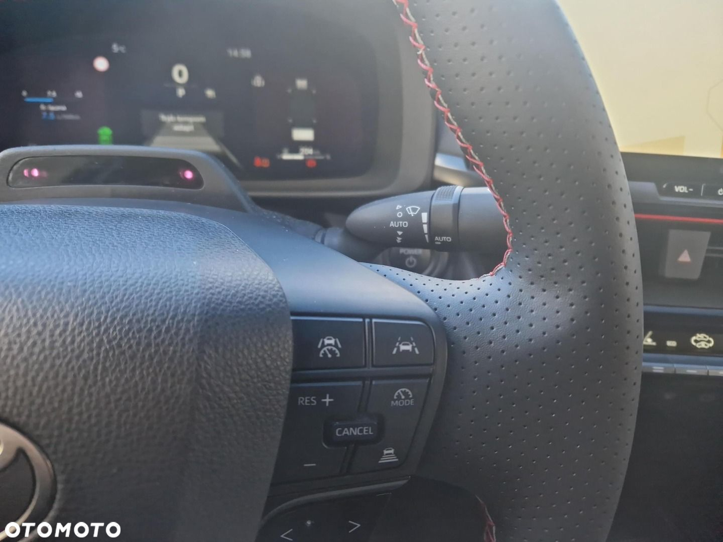 Toyota C-HR - 14