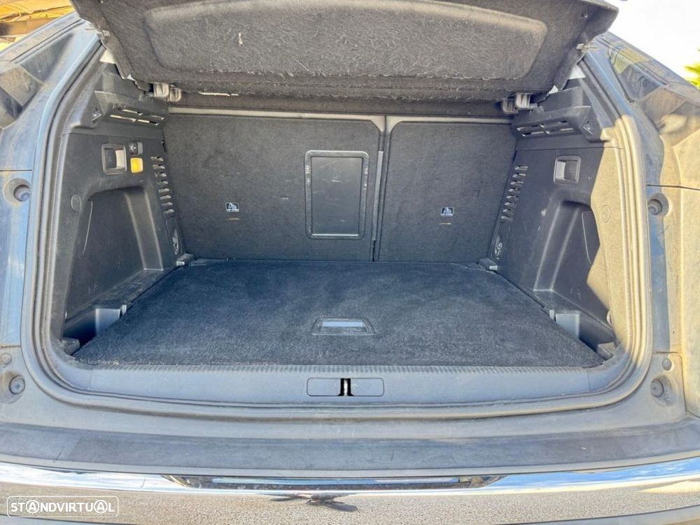 Peugeot 3008 1.2 PureTech Allure EAT6 - 7