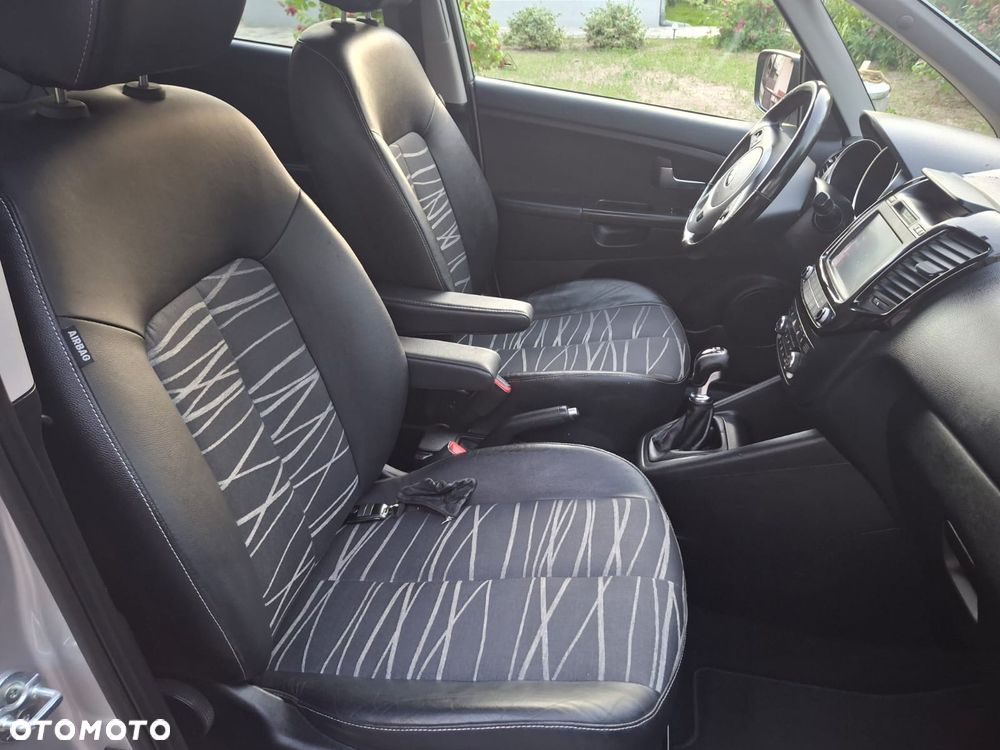 Kia Venga 1.6 Business Line - 15