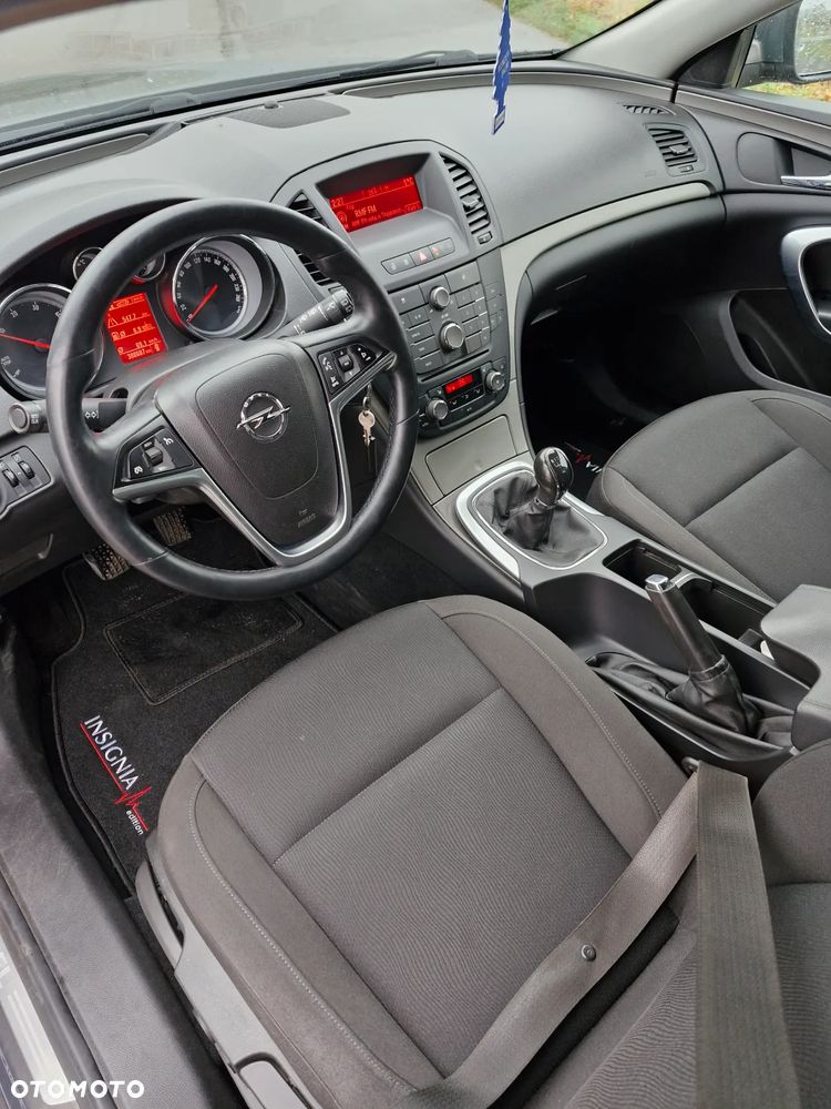 Opel Insignia 2.0 CDTI - 8