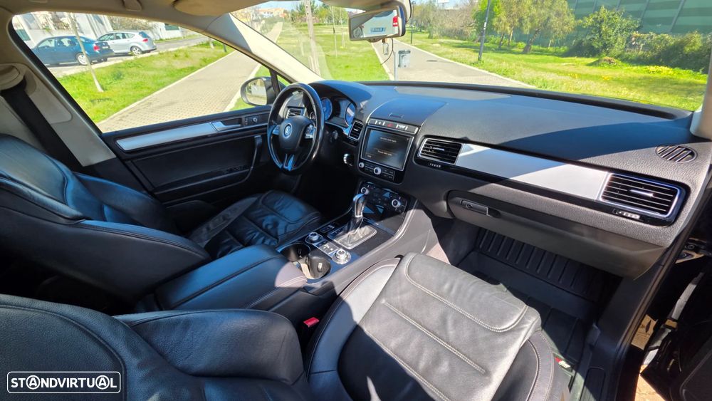 VW Touareg 3.0 TDI V6 Top Tiptronic - 11