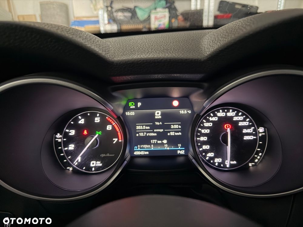 Alfa Romeo Stelvio 2.0 Turbo Veloce Q4 - 17