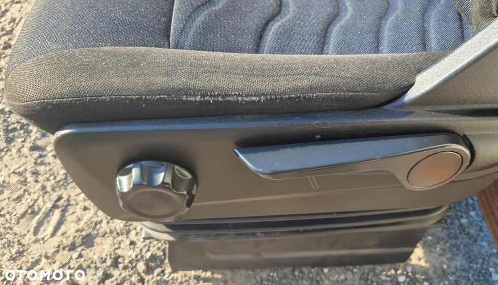 Iveco Daily 2014-2024 Fotel Lewy Kierowcy Pneumatyczny Amortyzowany Pompowany Z Podłokietnikiem - 3