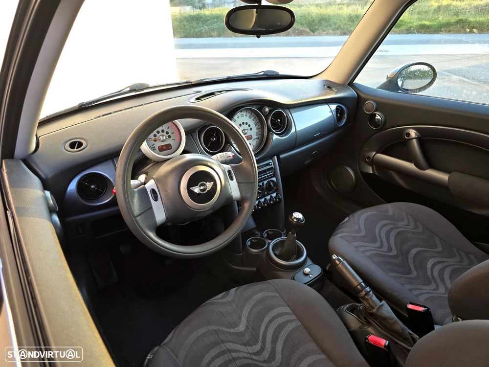MINI 3 Portas One 1.4 D - 7