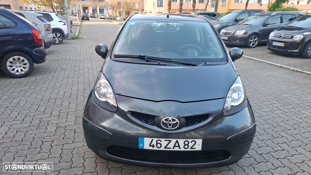 Toyota Aygo City - 2