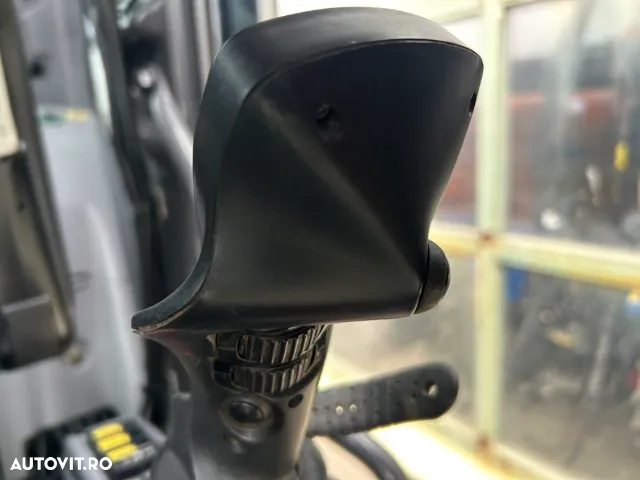 Hitachi ZX140W-6 - 17