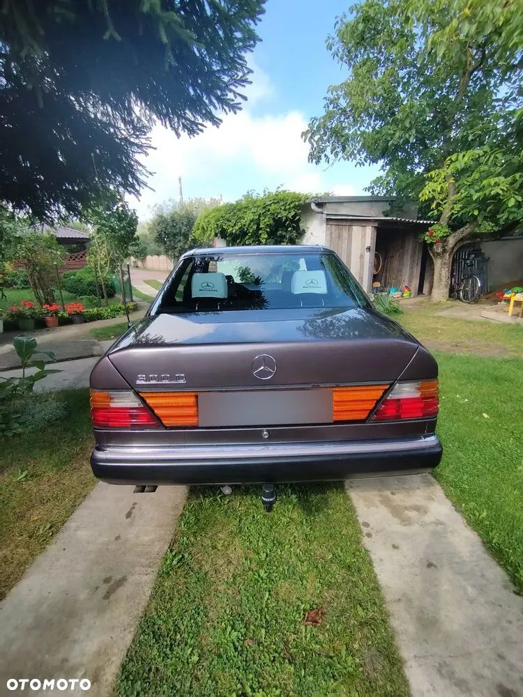Mercedes-Benz W124 (1984-1993) - 2