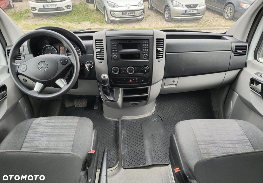 Mercedes-Benz Sprinter - 6