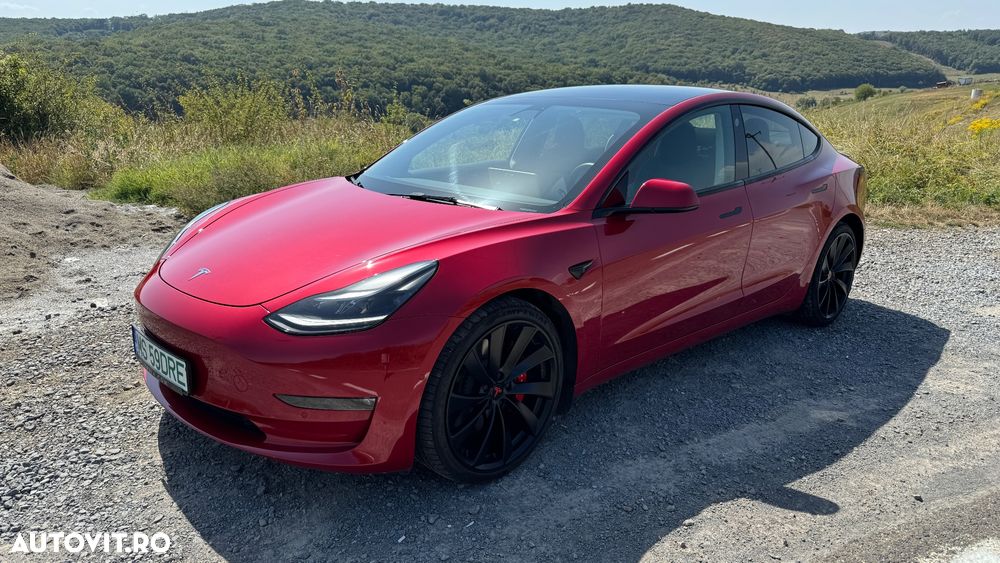 Tesla Model 3 - 4