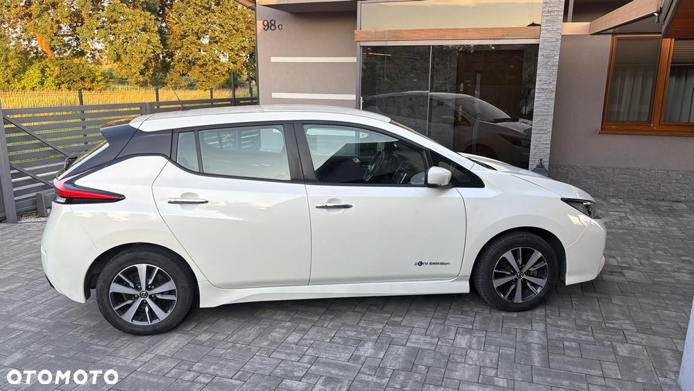 Nissan Leaf 40 kWh N-Connecta - 6