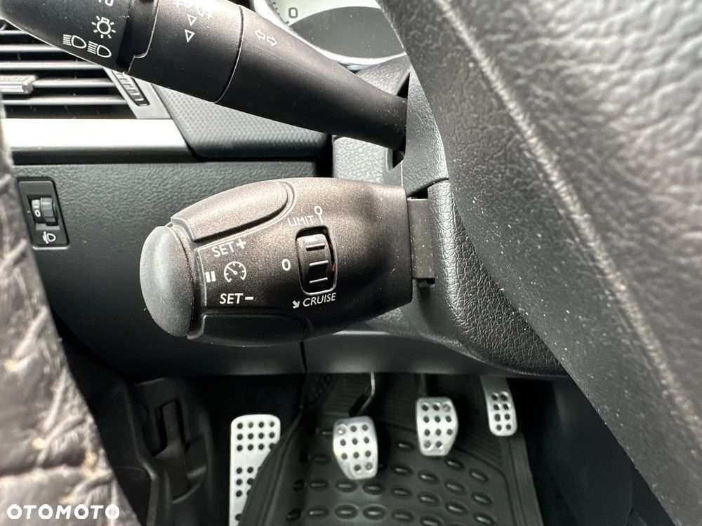 Peugeot 207 1.6 HDi Outdoor - 21
