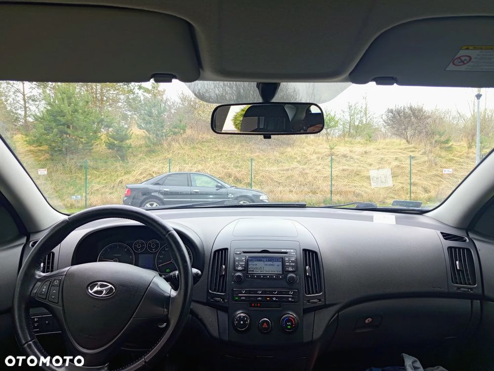 Hyundai i30 1.6 CRDi Base + - 8