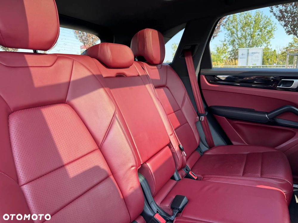 Porsche Cayenne - 15
