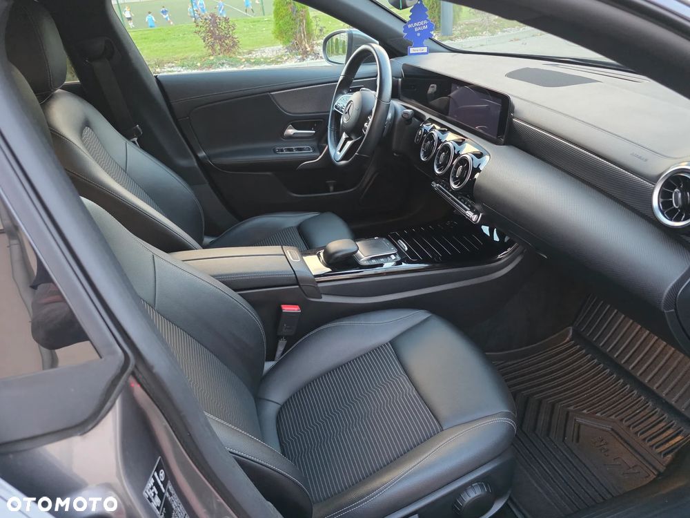 Mercedes-Benz CLA 200 d 8G-DCT Progressive - 13
