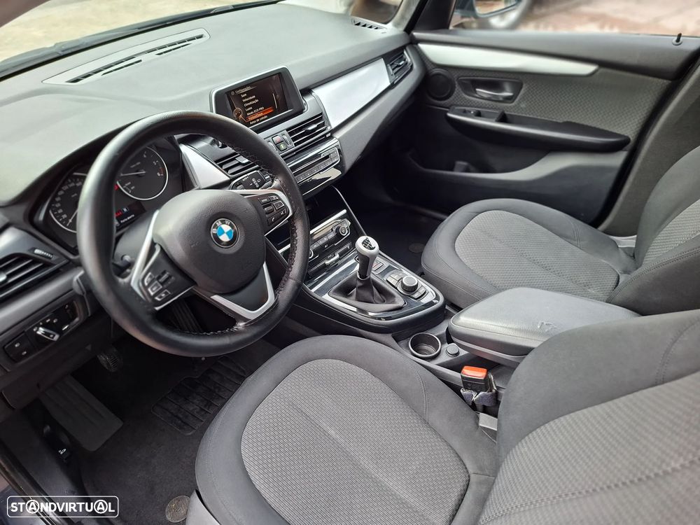 BMW 218 - 18