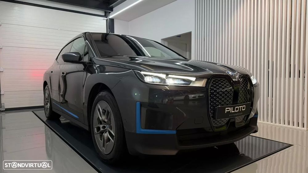 BMW iX xDrive 50 Pack Desportivo - 5