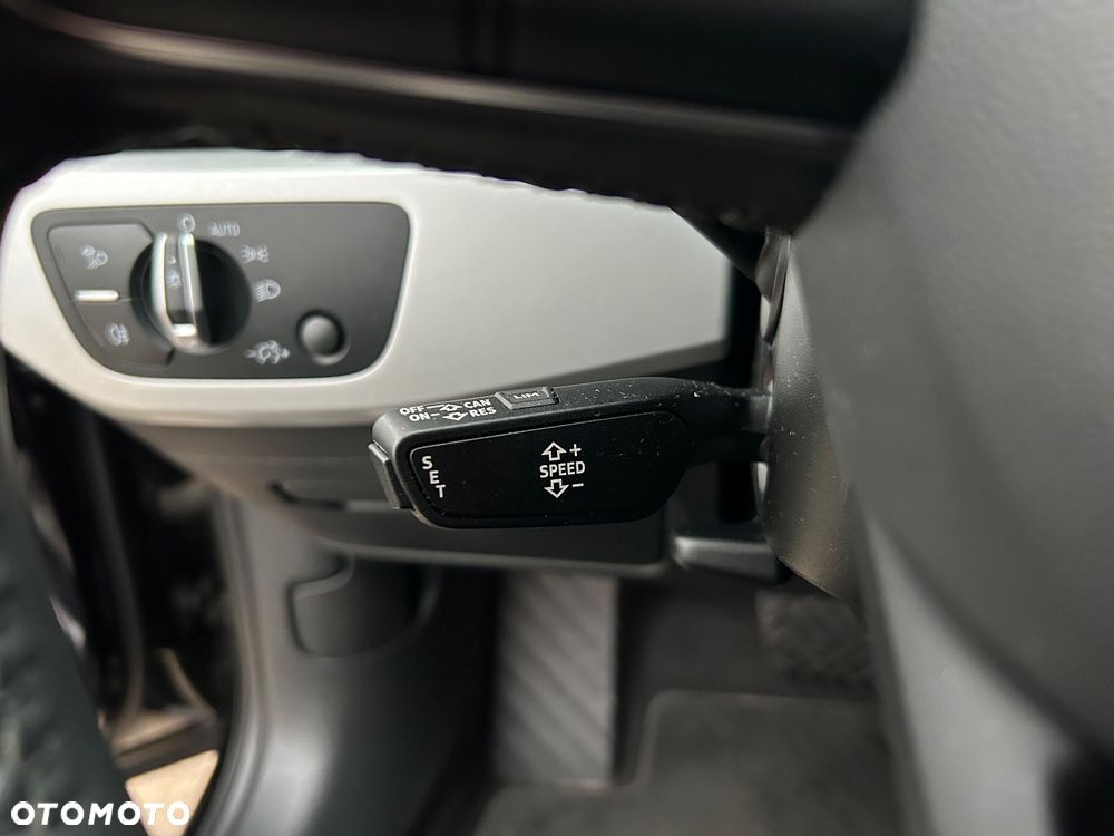 Audi A4 Avant 2.0 TDI S tronic - 30