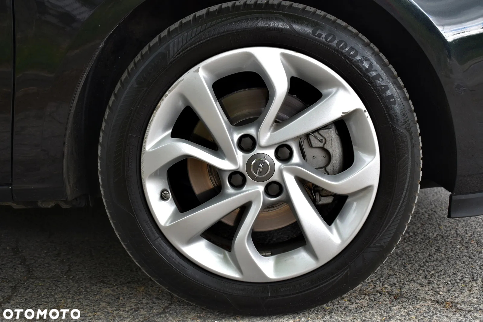 Opel Corsa 1.4 T Cosmo S&S - 35