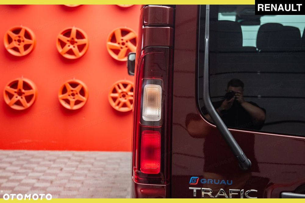 Renault Trafic - 12