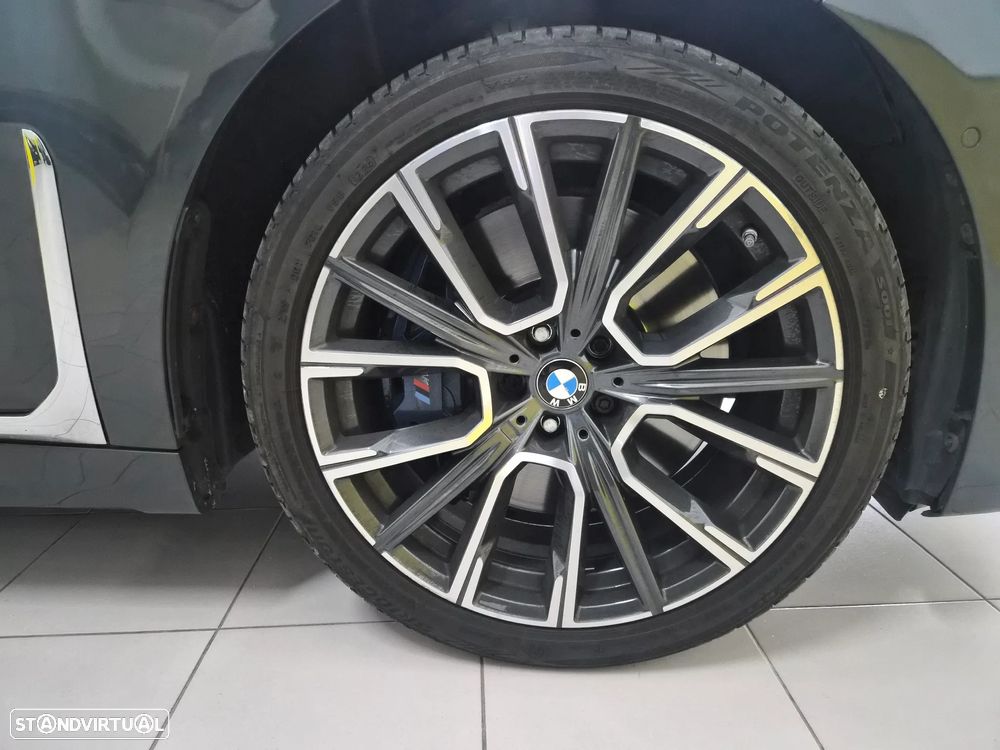 BMW 740 d xDrive Pack M Auto - 22