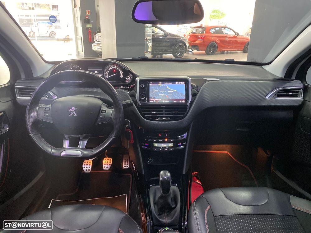 Peugeot 2008 1.5 BlueHDi GT Line - 12