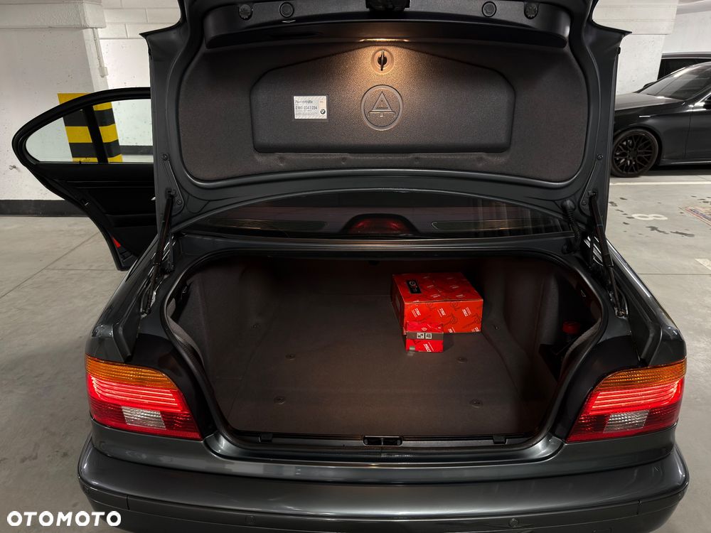 BMW Seria 5 - 12
