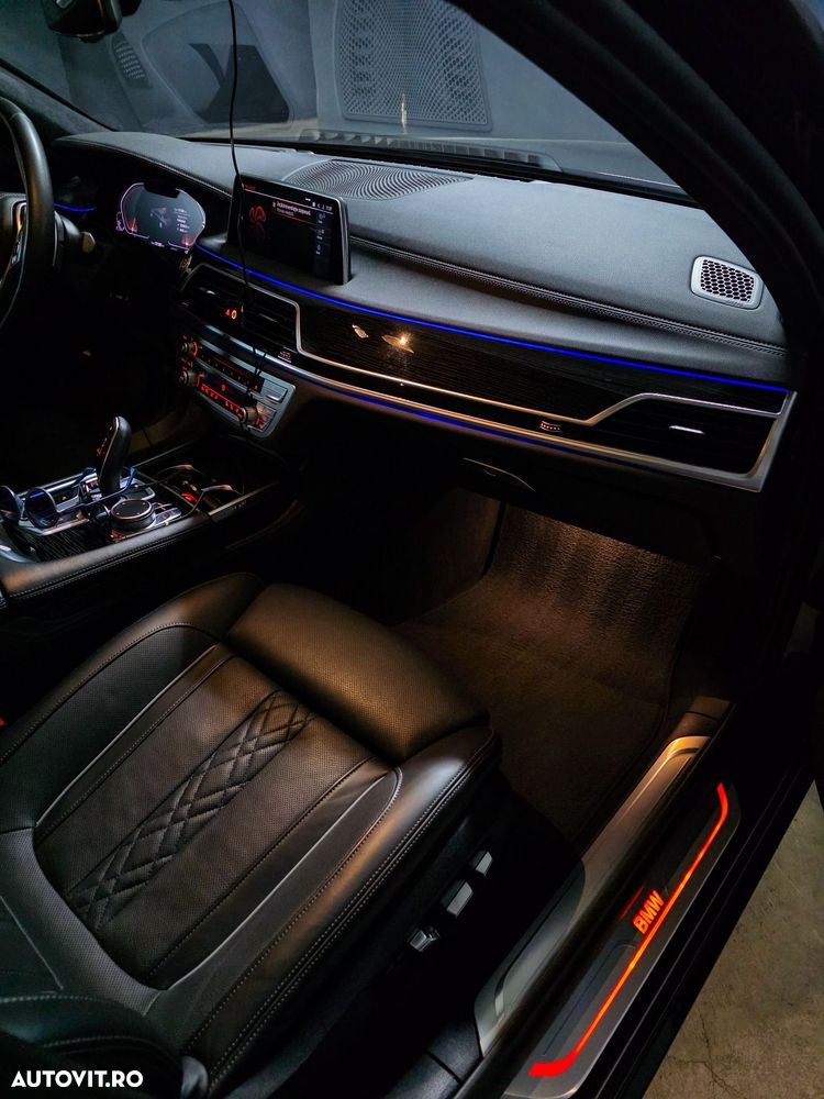 BMW Seria 7 730d MHEV - 7