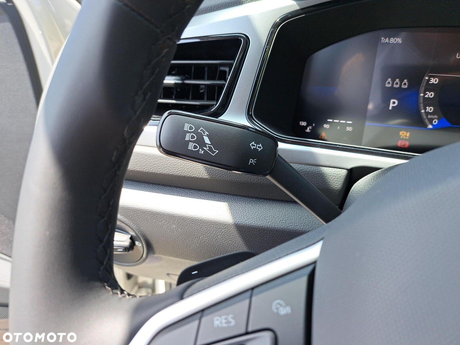 Volkswagen T-Roc 1.5 TSI Life Plus DSG - 25