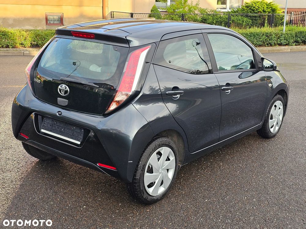 Toyota Aygo x mit x-business Paket - 3