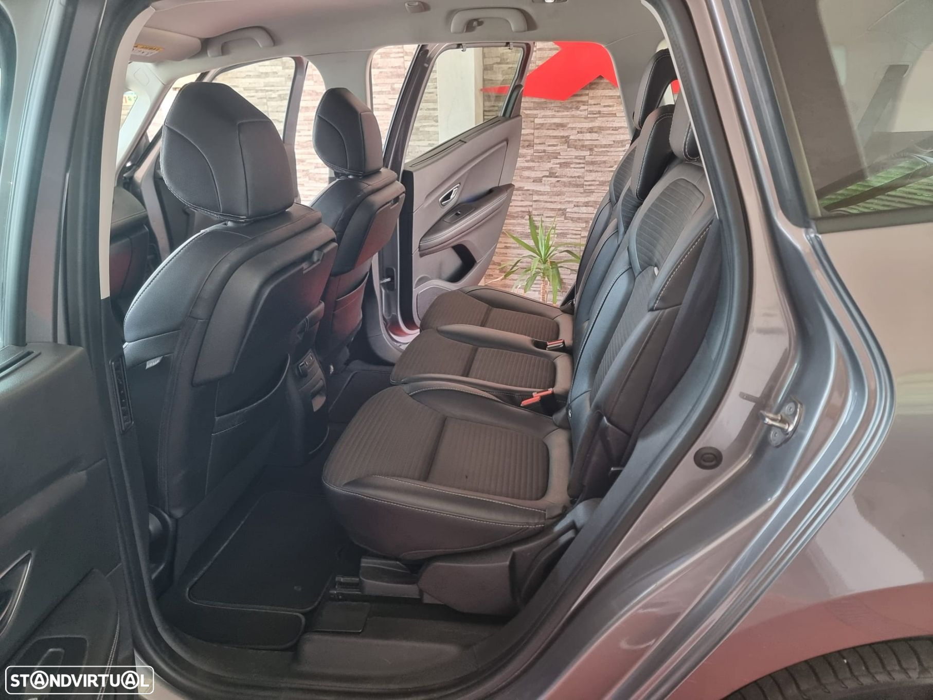 Renault Grand Scénic 1.6 dCi Intens SS - 18