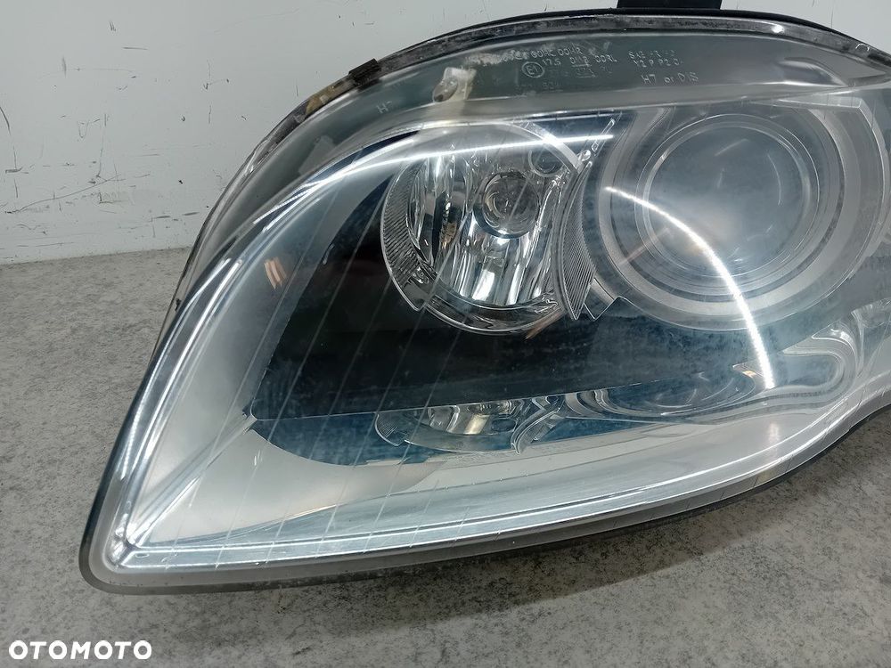 LAMPA PRZÓD LEWA XENON AUDI A4 B7 8E0941003BM 0301219273 - 2