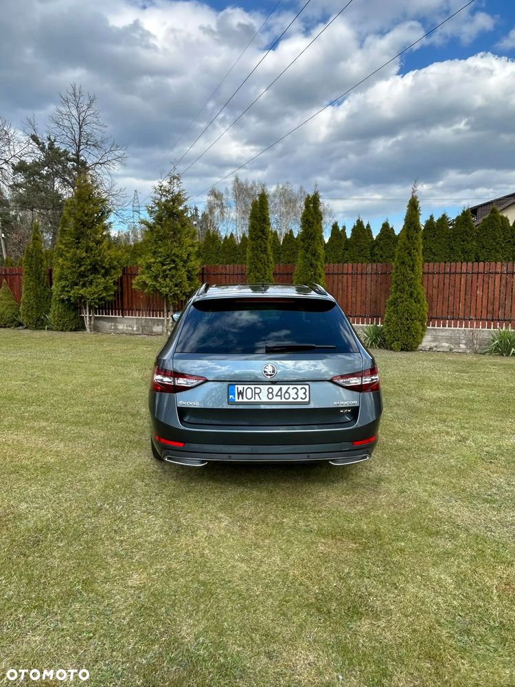 Skoda Superb 2.0 TDI 4x4 Sportline DSG - 4