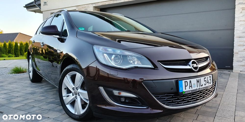 Opel Astra 1.4 Turbo Exklusiv - 1