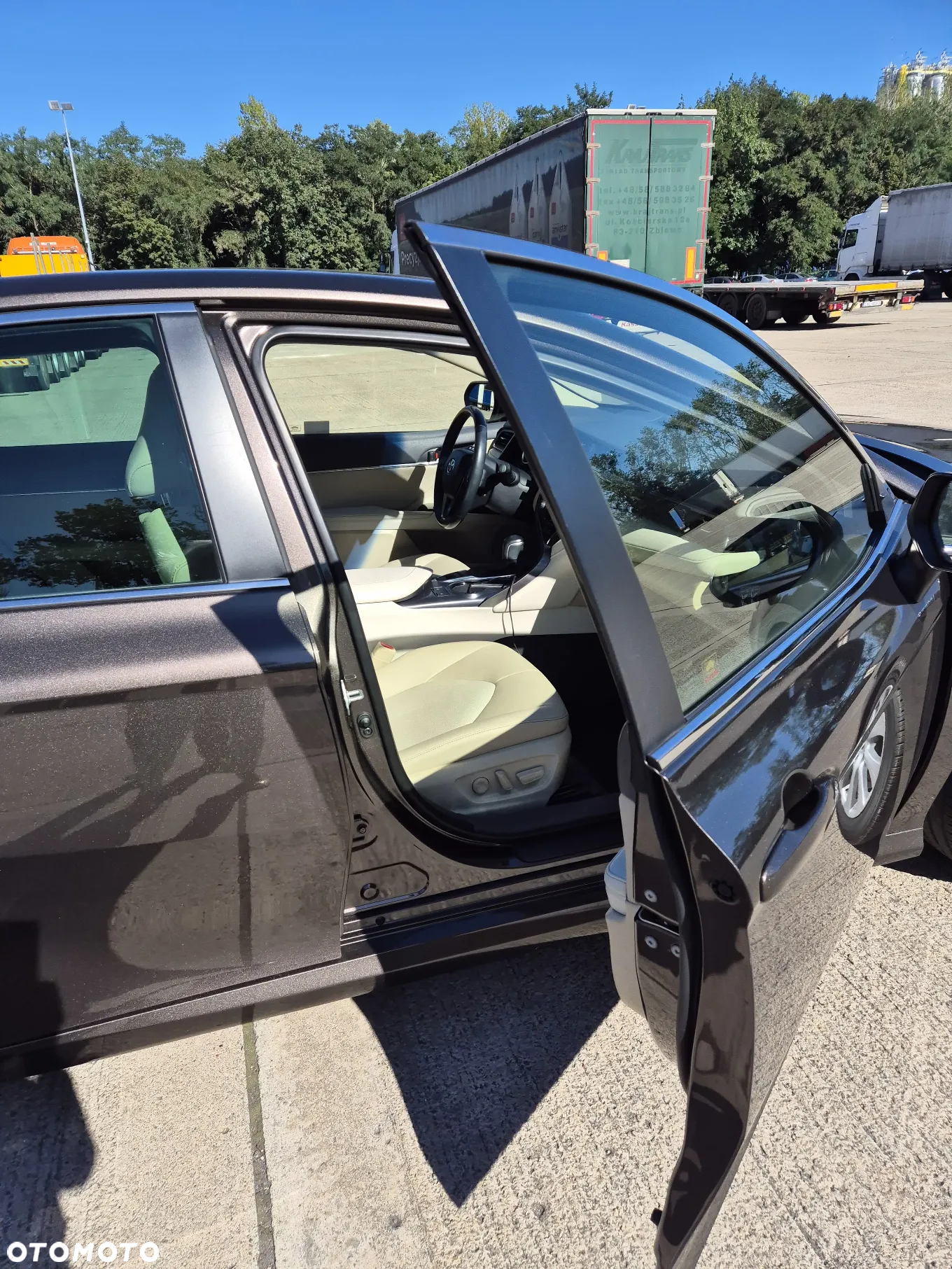 Toyota Camry - 8
