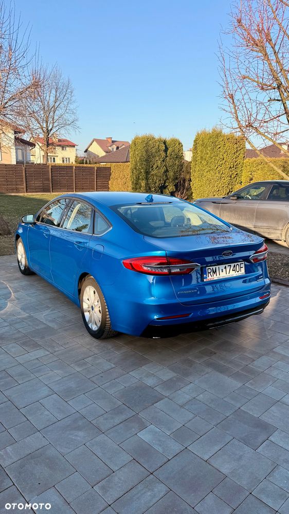 Ford Fusion - 4