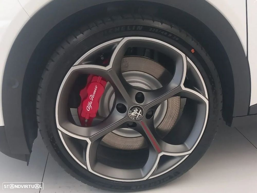 Alfa Romeo Junior Elletrica 50 kWh Veloce - 12