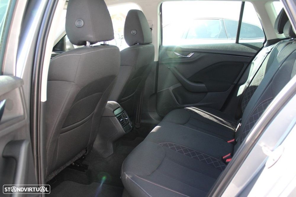 Skoda Kamiq 1.0 TSI Ambition - 17