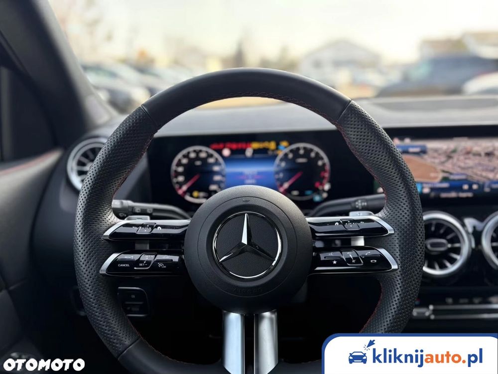 Mercedes-Benz GLA 200 AMG Line - 5