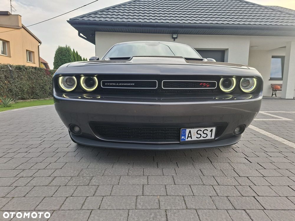 Dodge Challenger - 7