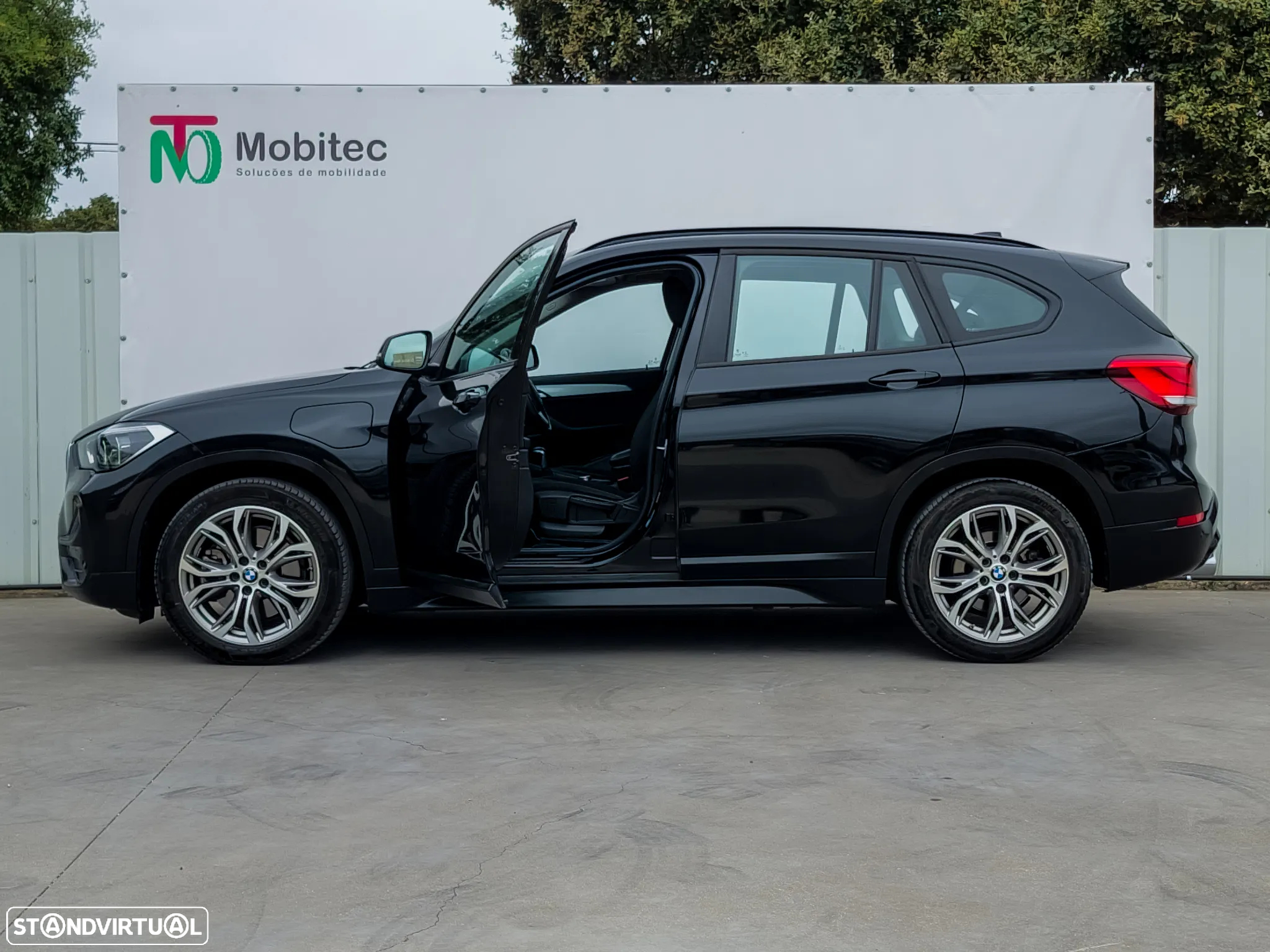 BMW X1 25 e xDrive Corporate Edition - 15