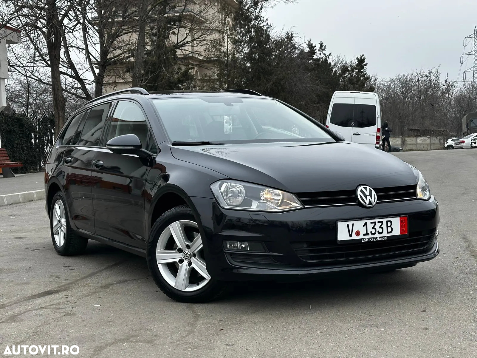 Volkswagen Golf 2.0 BlueTDI Highline - 2