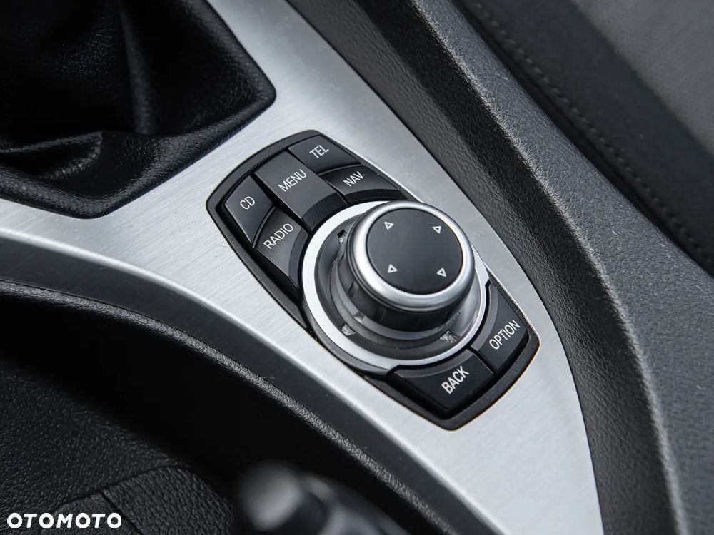 BMW X1 xDrive18d xLine - 24