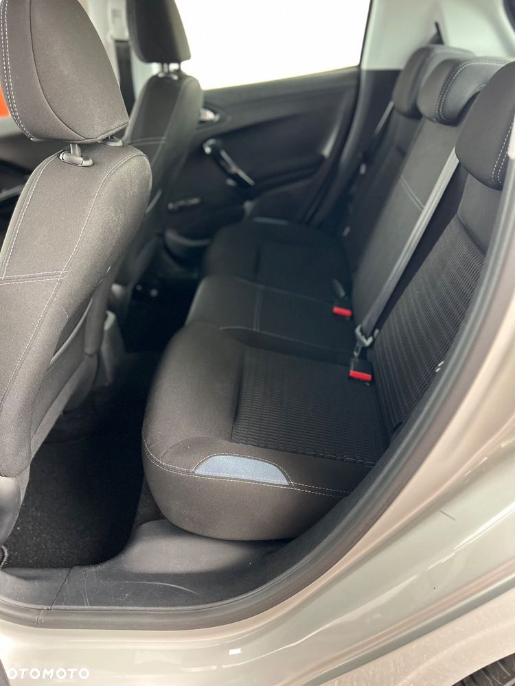 Peugeot 208 1.2 PureTech GPF Allure S&S - 11