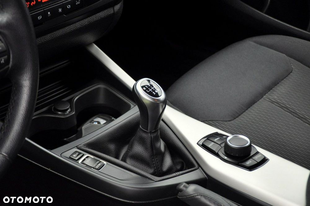 BMW Seria 1 - 33