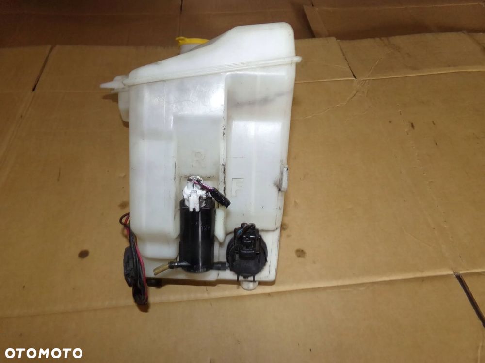 zbiornik spryskiwaczy pompka mazda 6 gg 2.3 b - 3