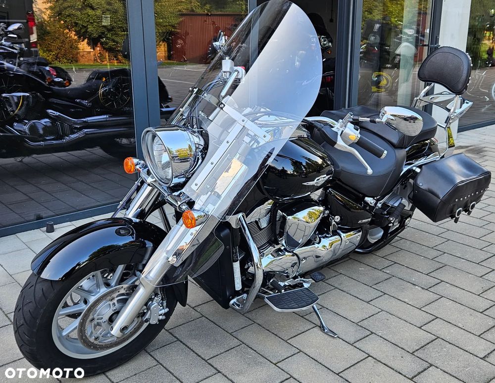 Suzuki Intruder