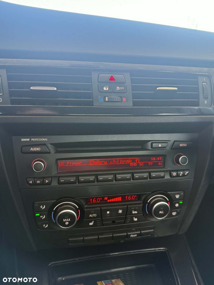 BMW Seria 3 320i - 9