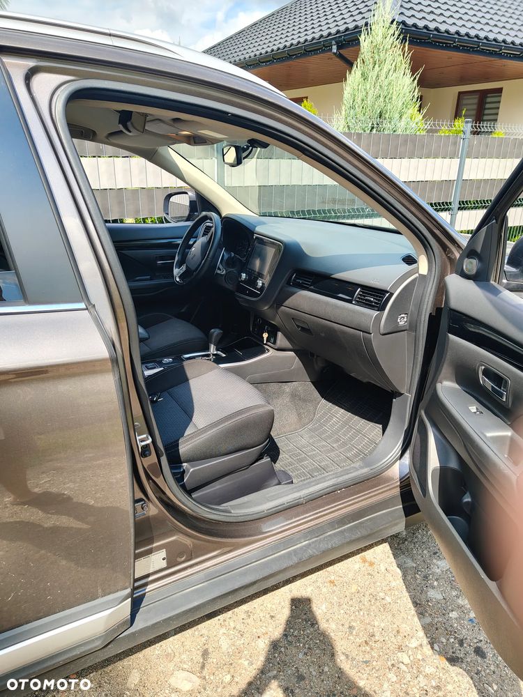 Mitsubishi Outlander 2.0 Intense + SDA 4WD CVT - 24