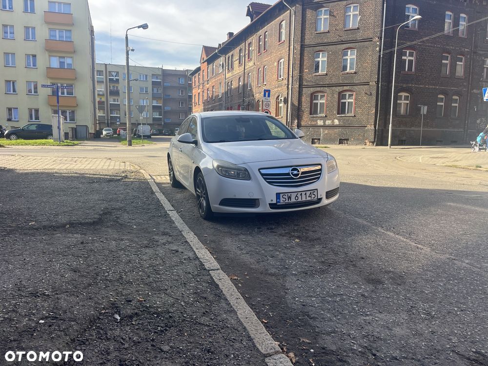 Opel Insignia - 1