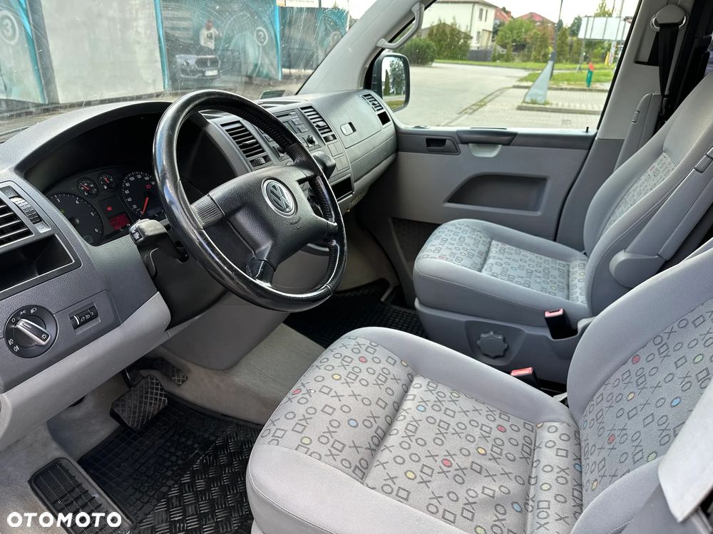 Volkswagen Transporter - 9